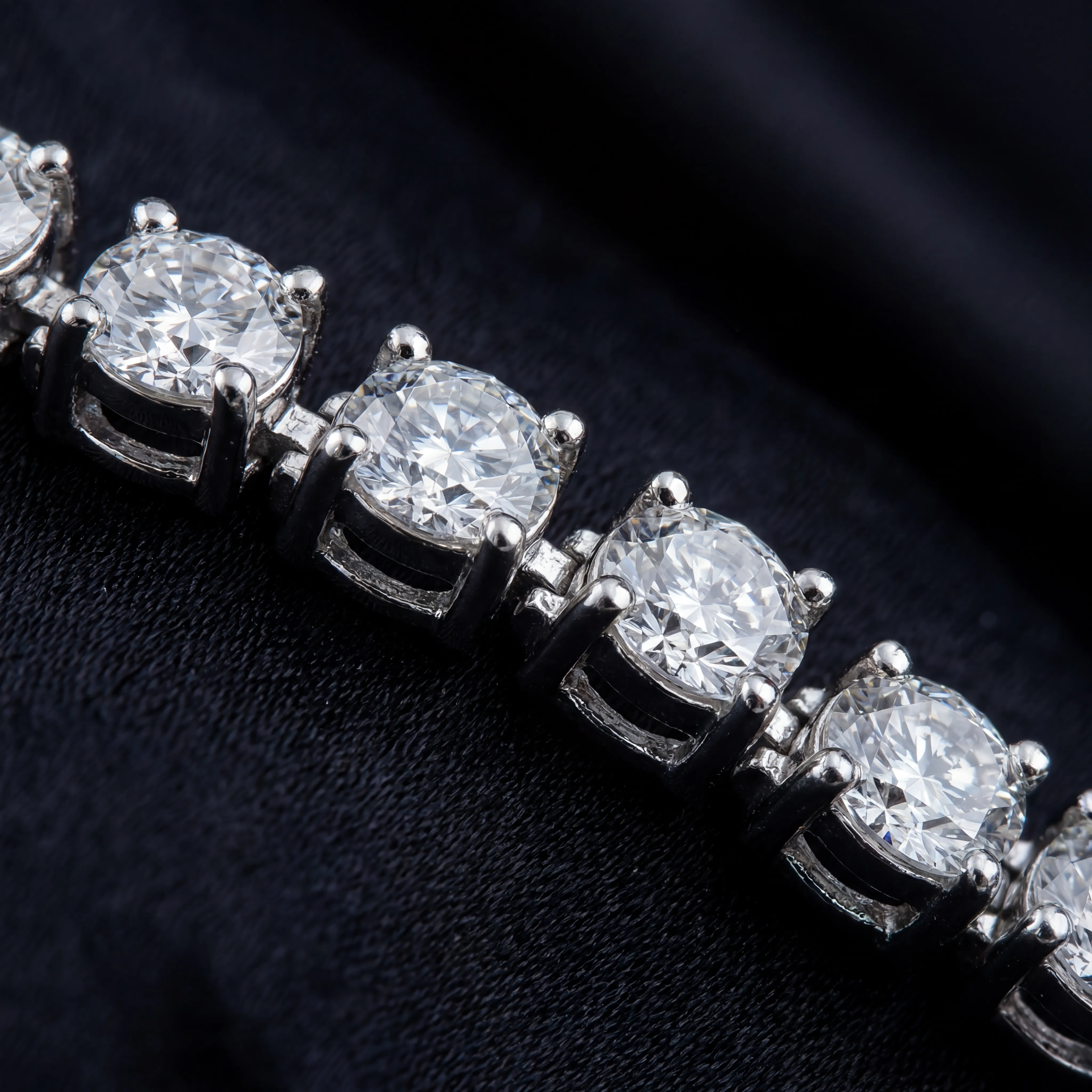 Fashion & Accessories — Frame 6